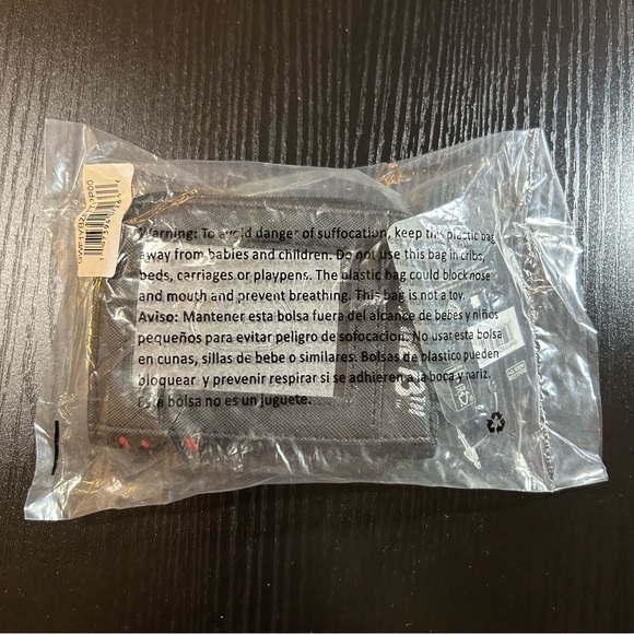 Friday The 13th Jason Mask Women's Mini Bifold Wallet - Picture 8 of 8